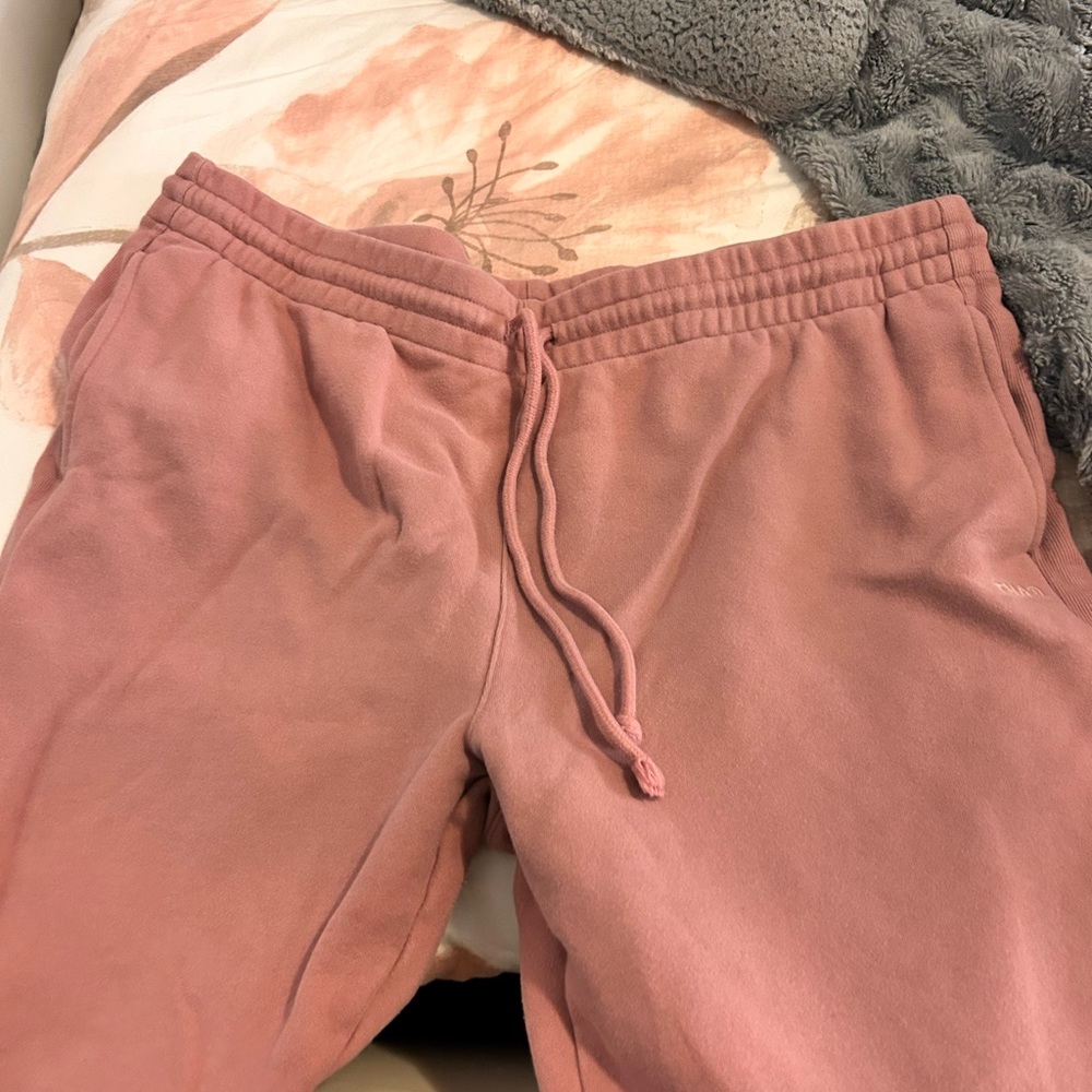 Aritzia Boyfriend Sweatpants